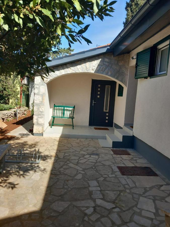 Apartmani Luni Premantura Esterno foto